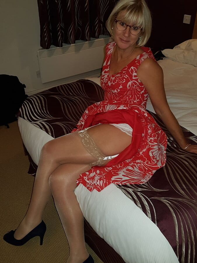 Very Hot Blonde MILF