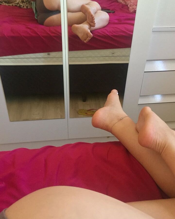 feet in love