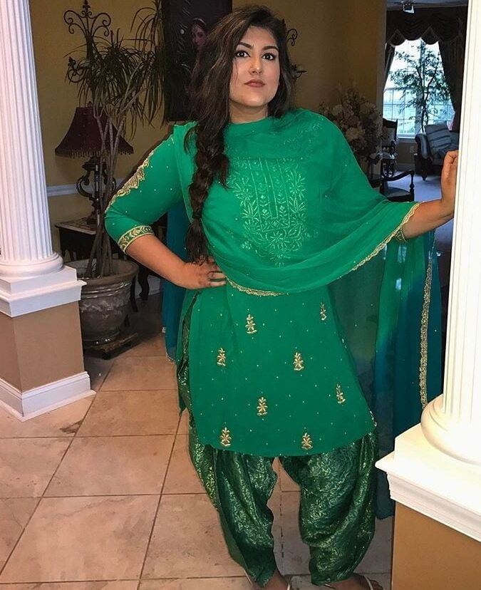 stunning punajbai babe