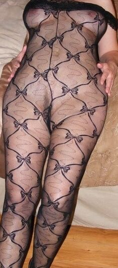 sexy matures in black bodystocking nylon