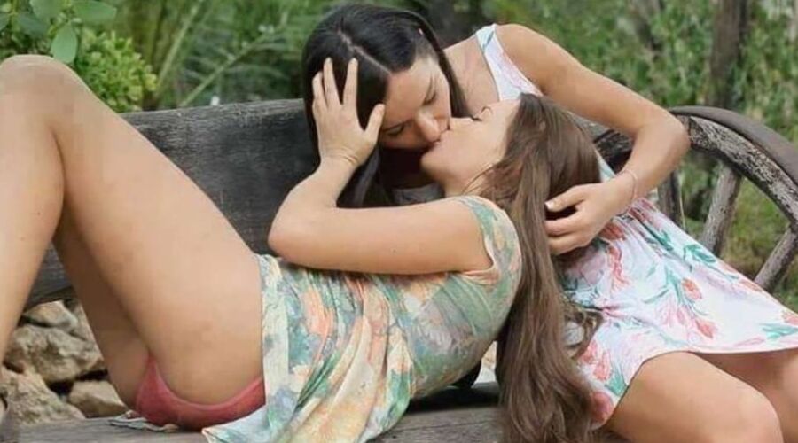 Entres elles