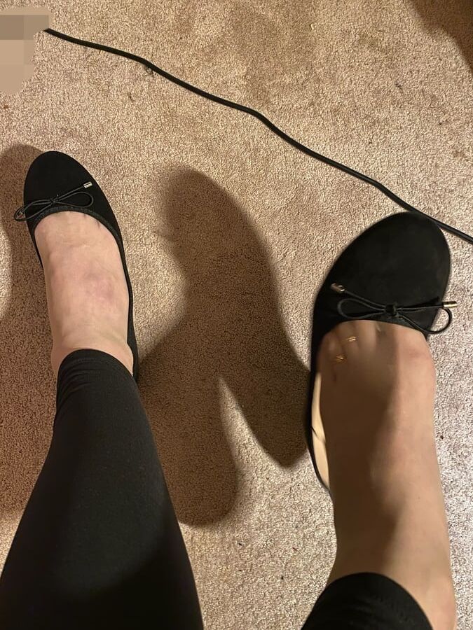 My Daily sweaty big nylon feet