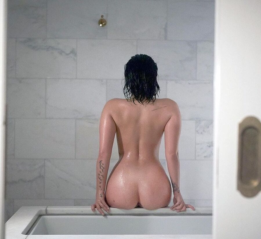 Celeb Asses: Finest Pics