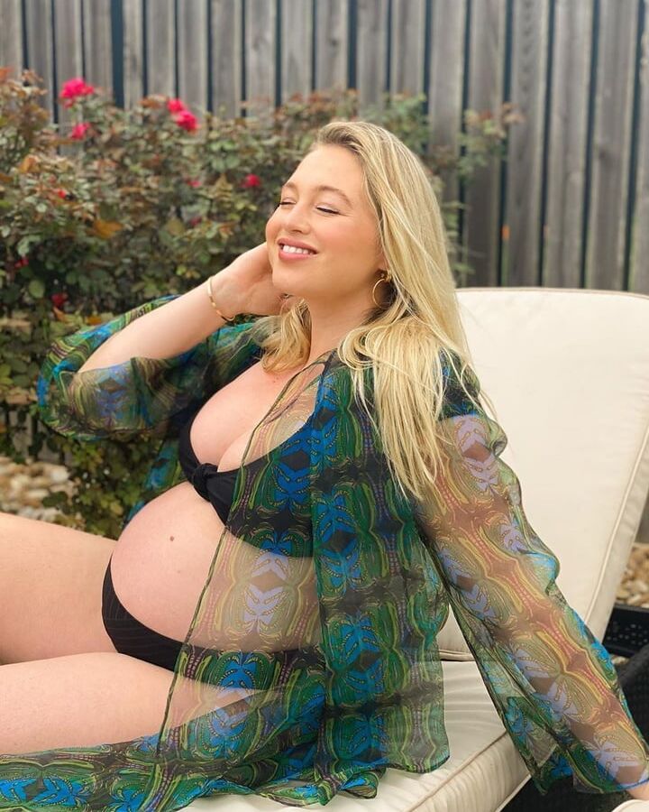 Hot amateur young babe Isa pregnant