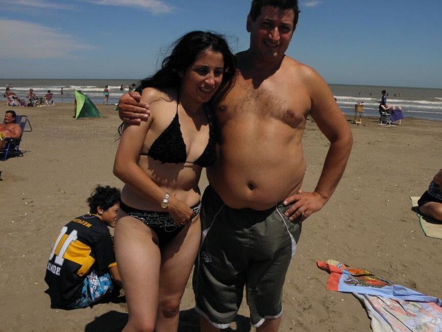 (ARG): Maria and Jessica at the beach!