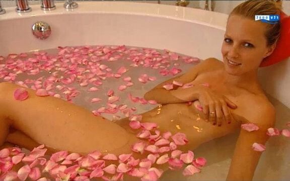 Leonie Ter Braak - Dutch Presenter &amp; Model