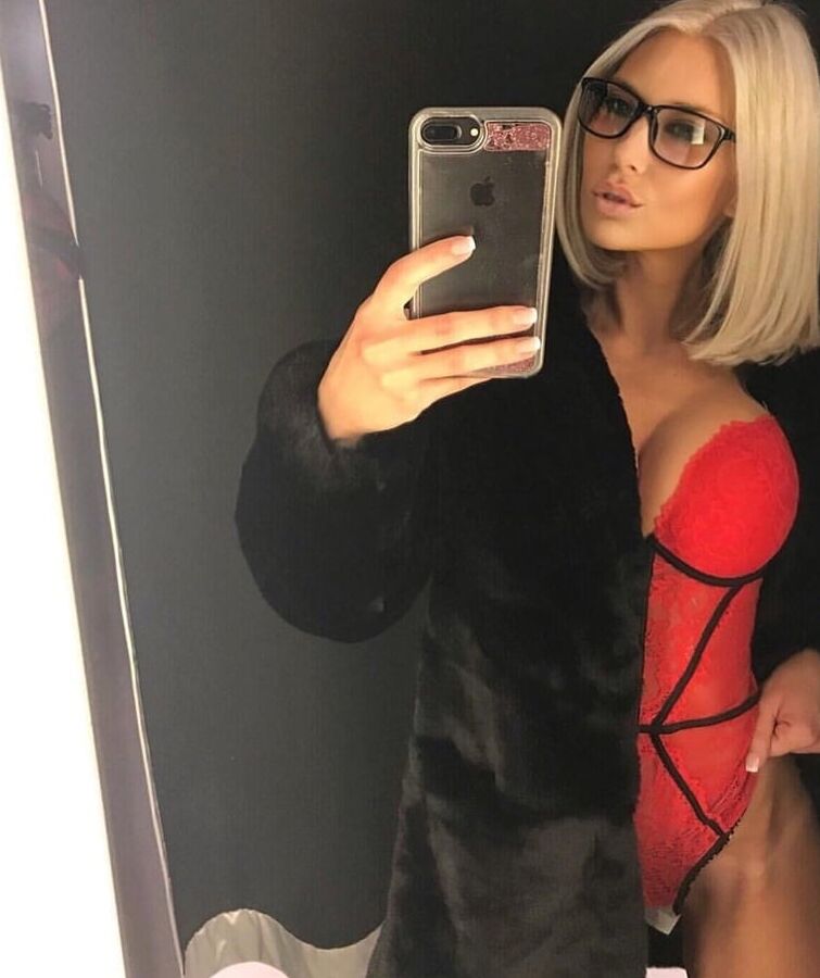 czech instagram fitness milf