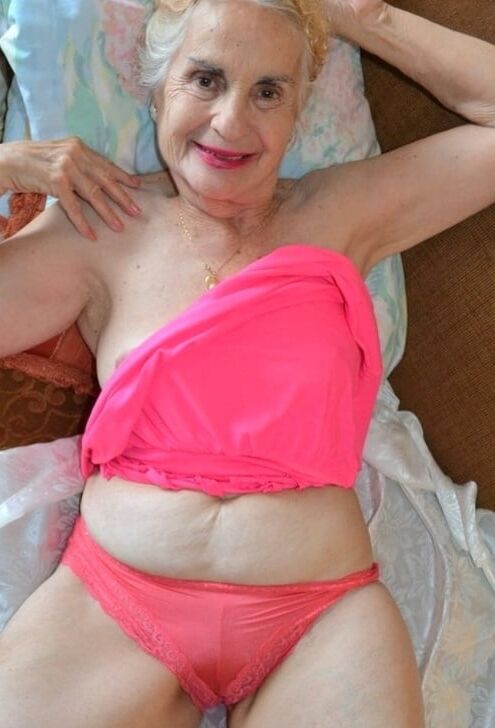 Granny so sexy in her panties