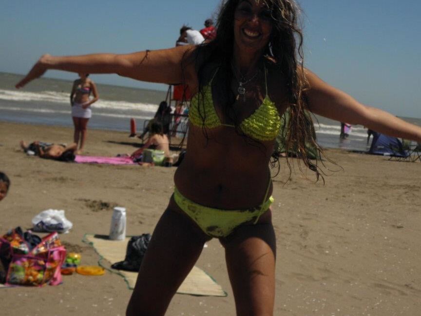 (ARG): Maria and Jessica at the beach!