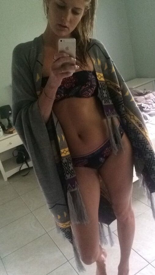 Hot slut Ashley on imig