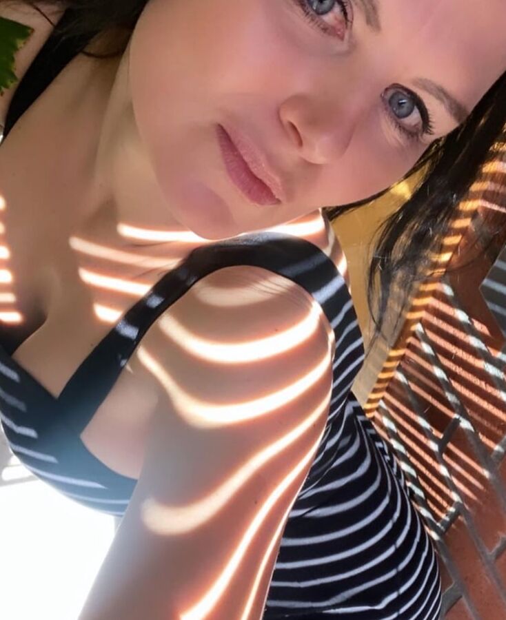 Maria is such a hot amateur mom in tight dress