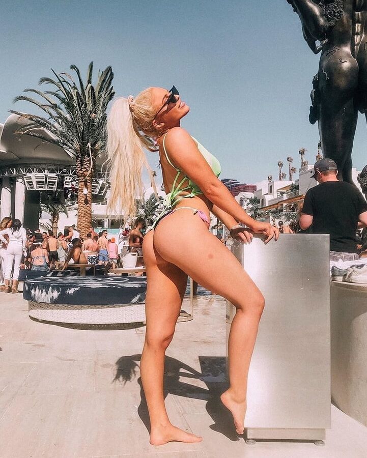 On Instagram- tamikawardell_