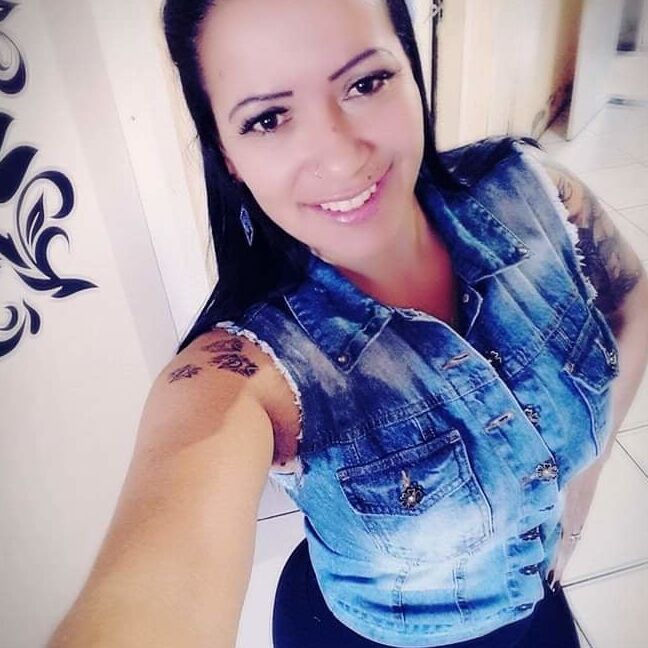 LENINHA MADURA COROA RABUDA GOSTOSA BIQUINI