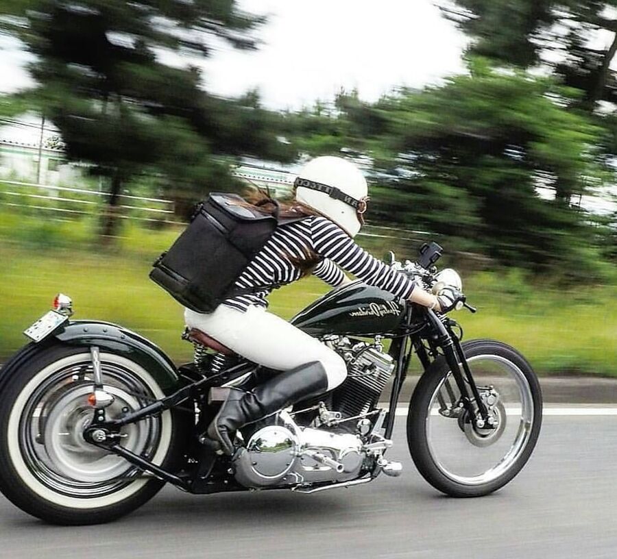 Cool Girls Ride