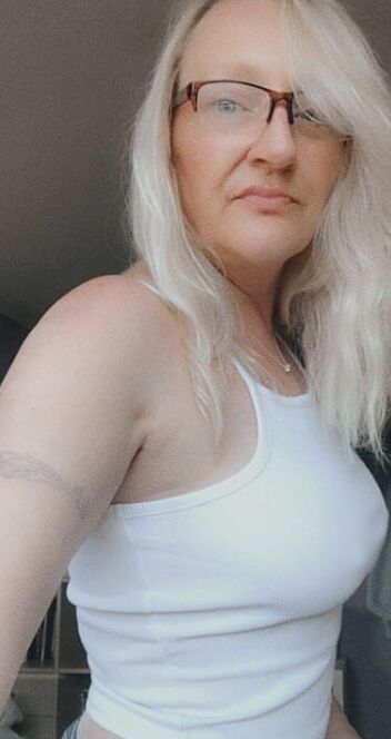 Braless MoFos