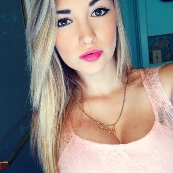 Anna Faith- Carlson HOT Elsa Look Alike