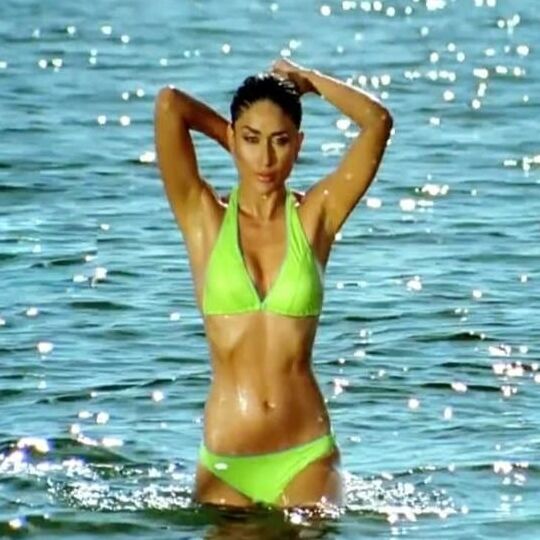Kareena kapoor sexy hot bitch