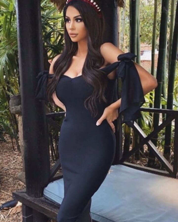 SEXY LATINA HISPANIC WOMEN