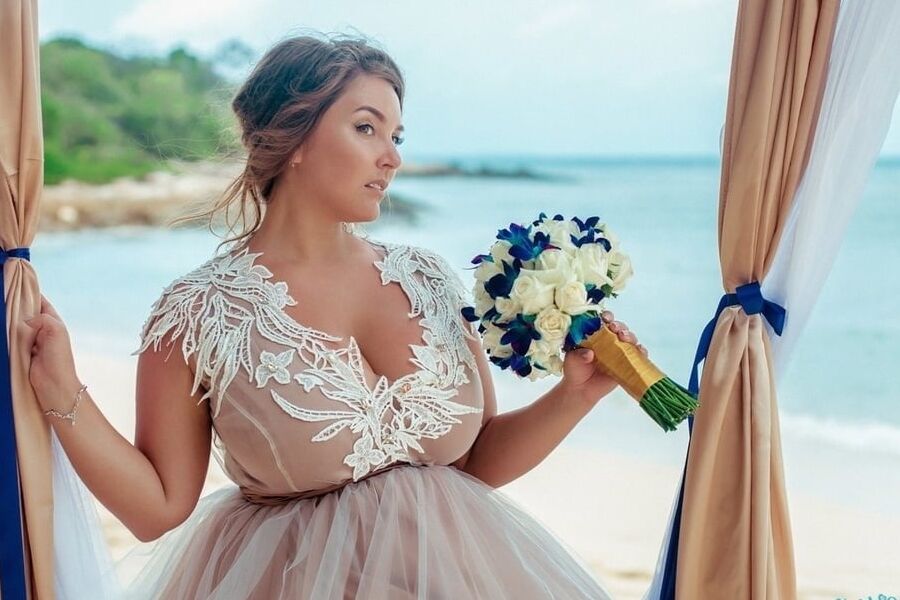 AMAZING HUGE TITS BRIDE to be