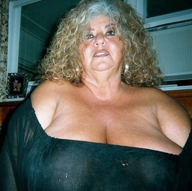 Bbw mix (Braless)