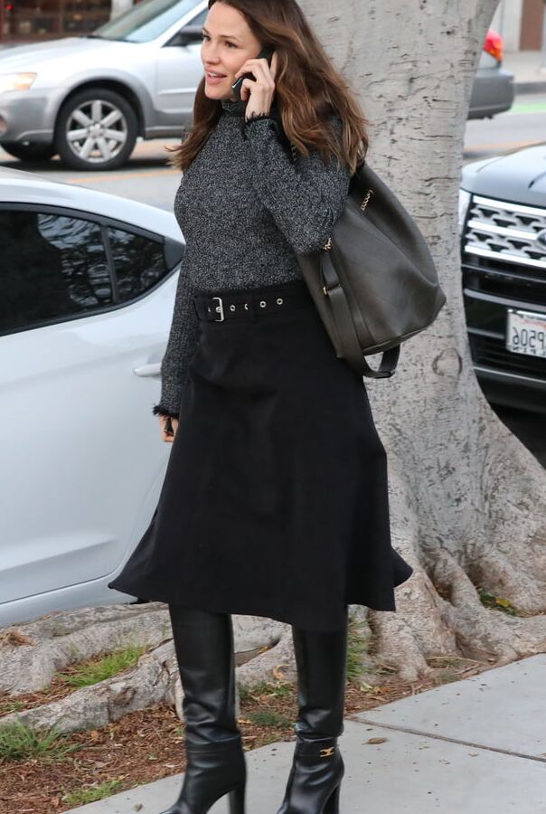 Female Celebrity Boots &amp; Leather - Jennifer Garner