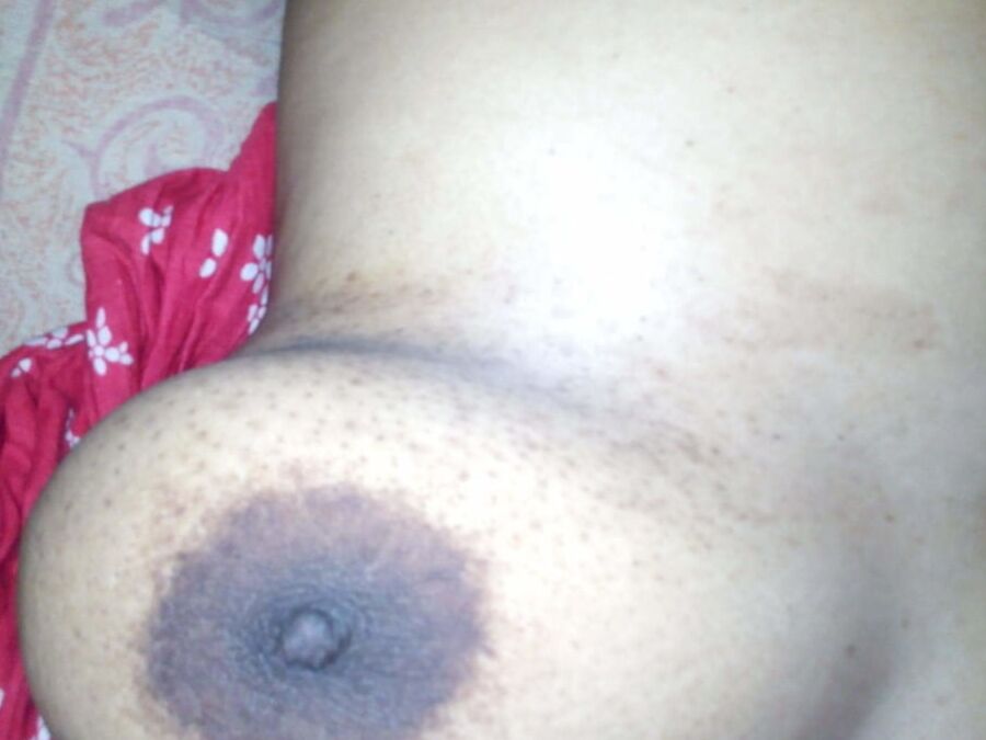 Big boobs Aunty