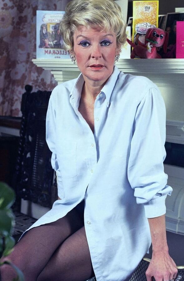 Elaine Stritch (-)