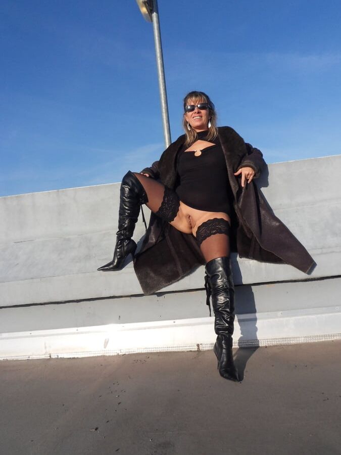 Hot slut Lisa