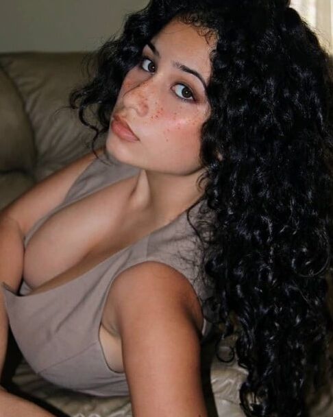 Slim n Busty