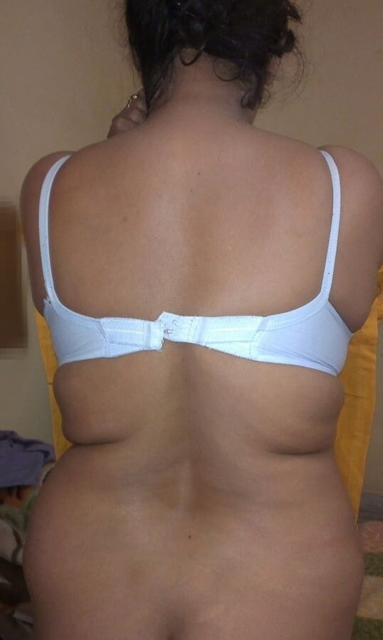 Indian desi aunty big gand pic