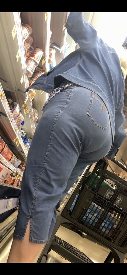Who love ass in jeans