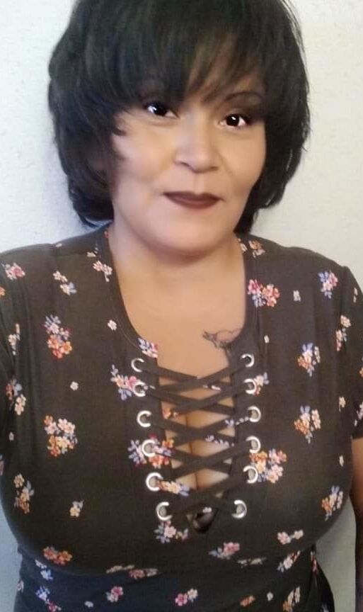 Horny Facebook mom Lene Chvz needs cum on her tits
