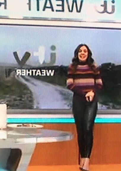 Lust for Leggings! WeatherGirl Laura Tobin