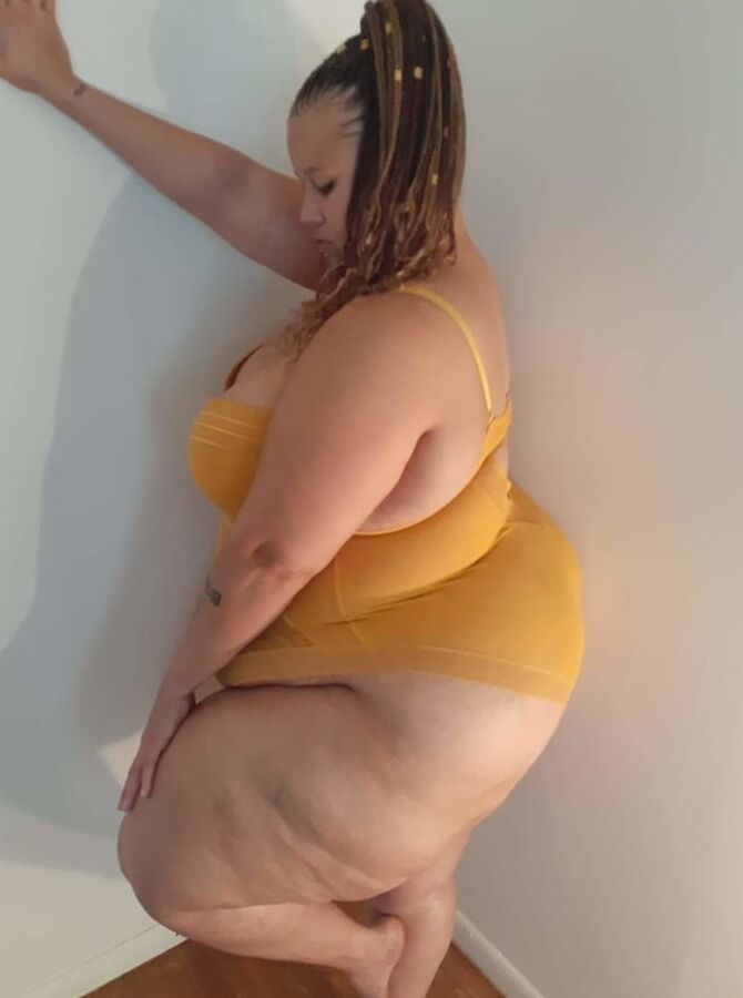 Light Skinned BBW