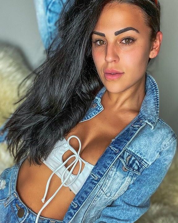 Insta Bitch Elena