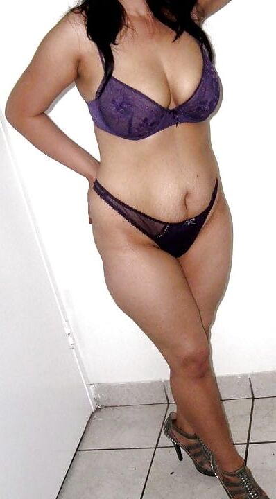 Mom damn and sexy-