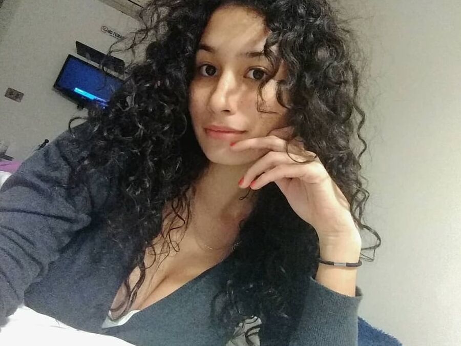 Slim n Busty