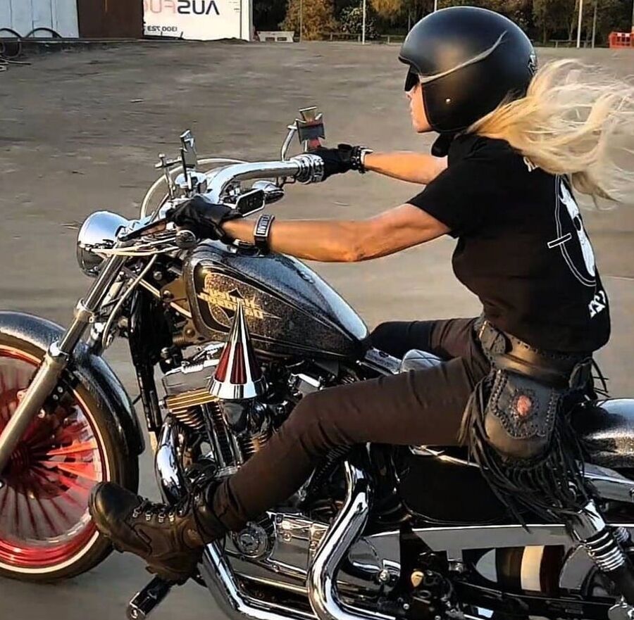 Cool Girls Ride