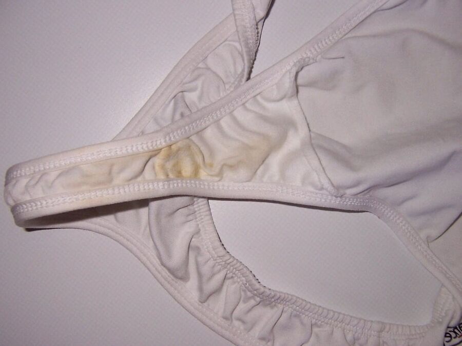 Fotzenslip meiner Freundin ( Dirty Panty )