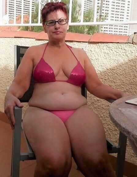 Milfs Gilfs for their quarantine