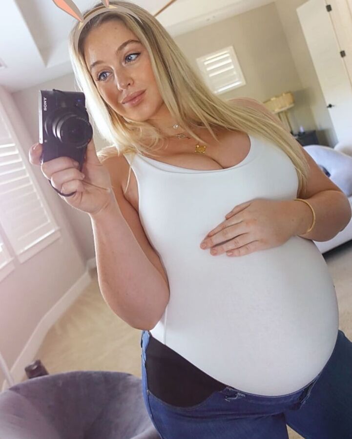 Hot amateur young babe Isa pregnant