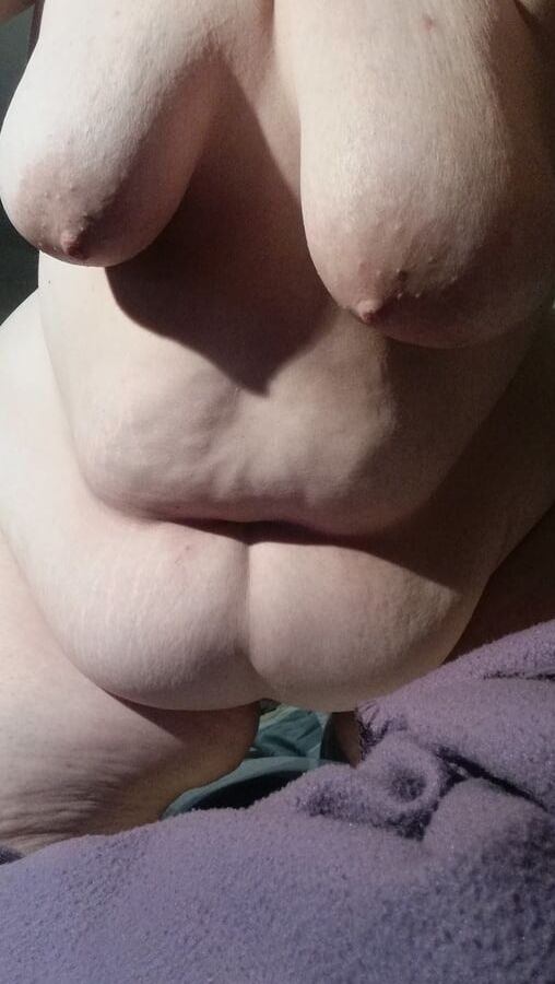 hannayounni geile BBWFOTZE J aus Ungarn