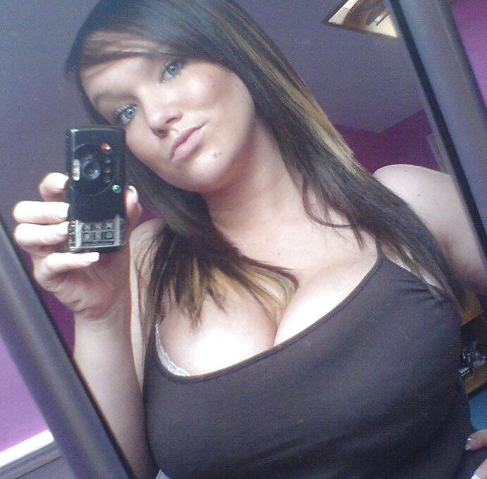 Inked big tited brunette