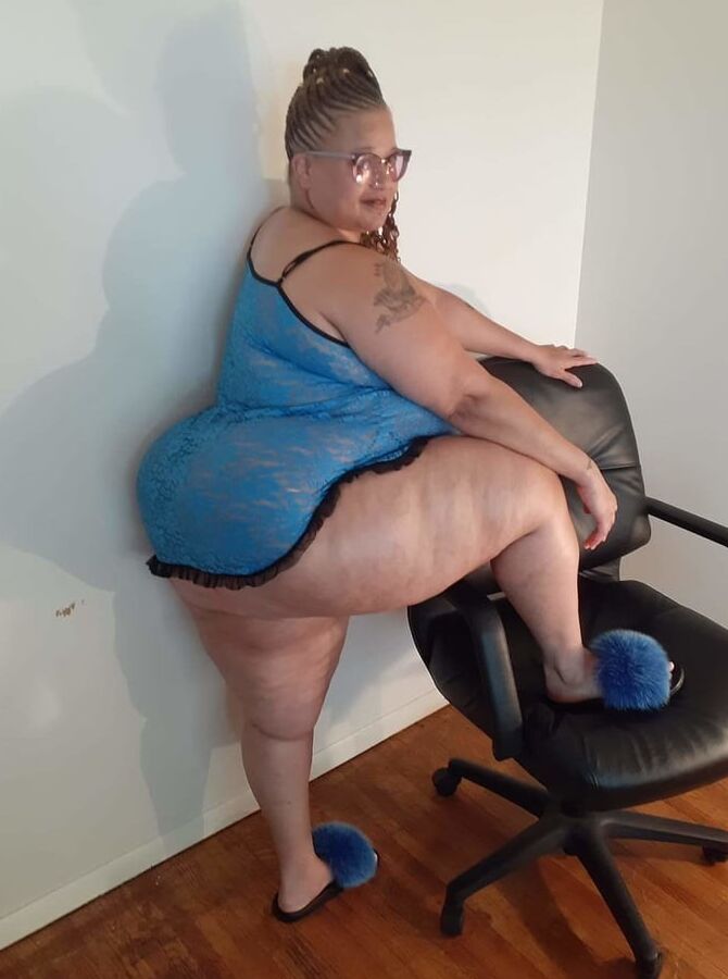 Light Skinned BBW