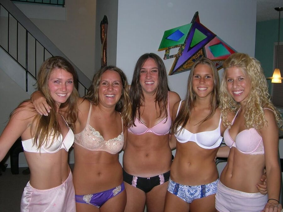 - bra BH tits big boobs - Moepse Euter Titten
