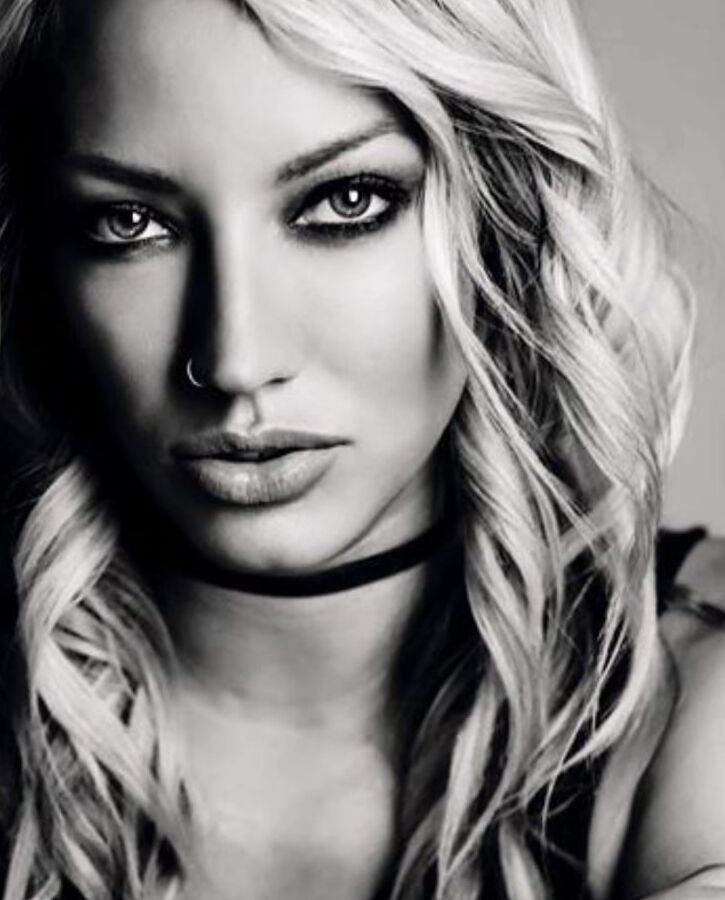 Nita Strauss