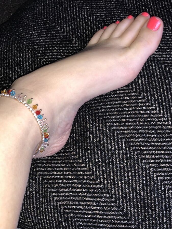For Fans to Cum on FEET