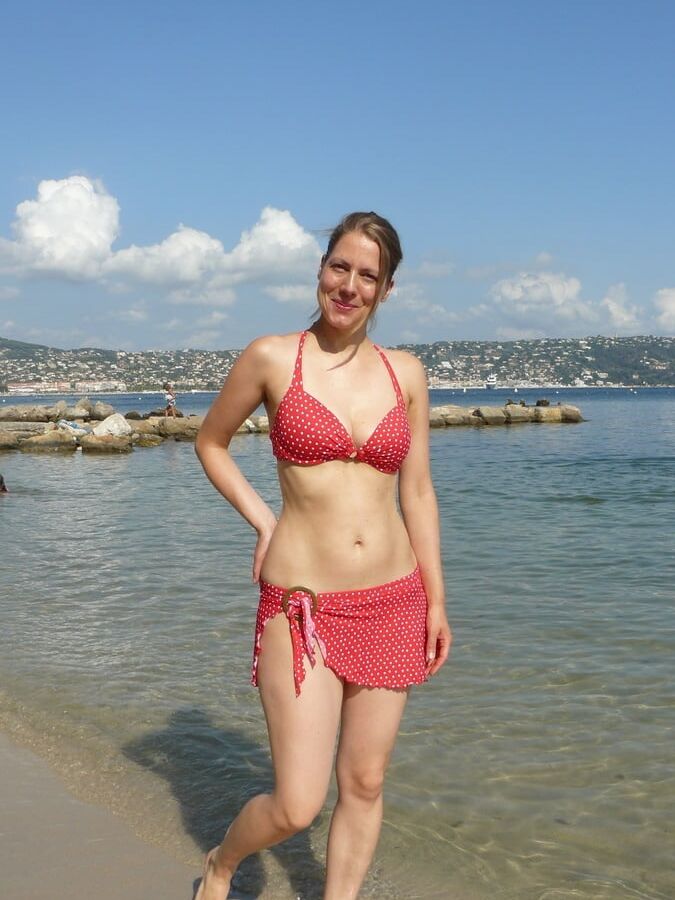 THE PERFECT MILF WIFE