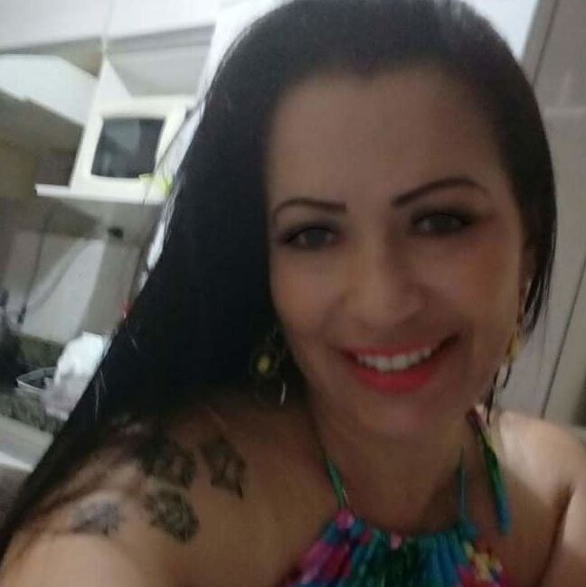 LENINHA MADURA COROA RABUDA GOSTOSA BIQUINI