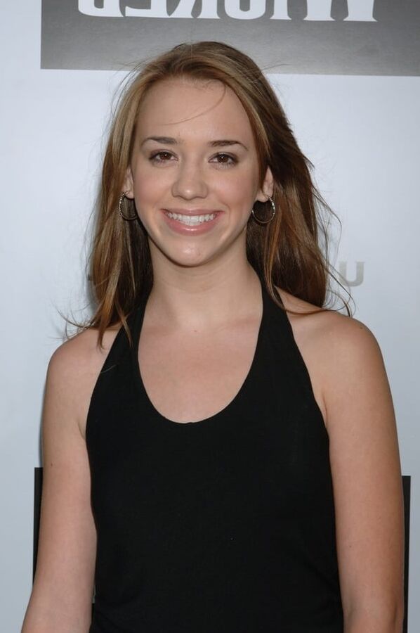 Andrea Bowen